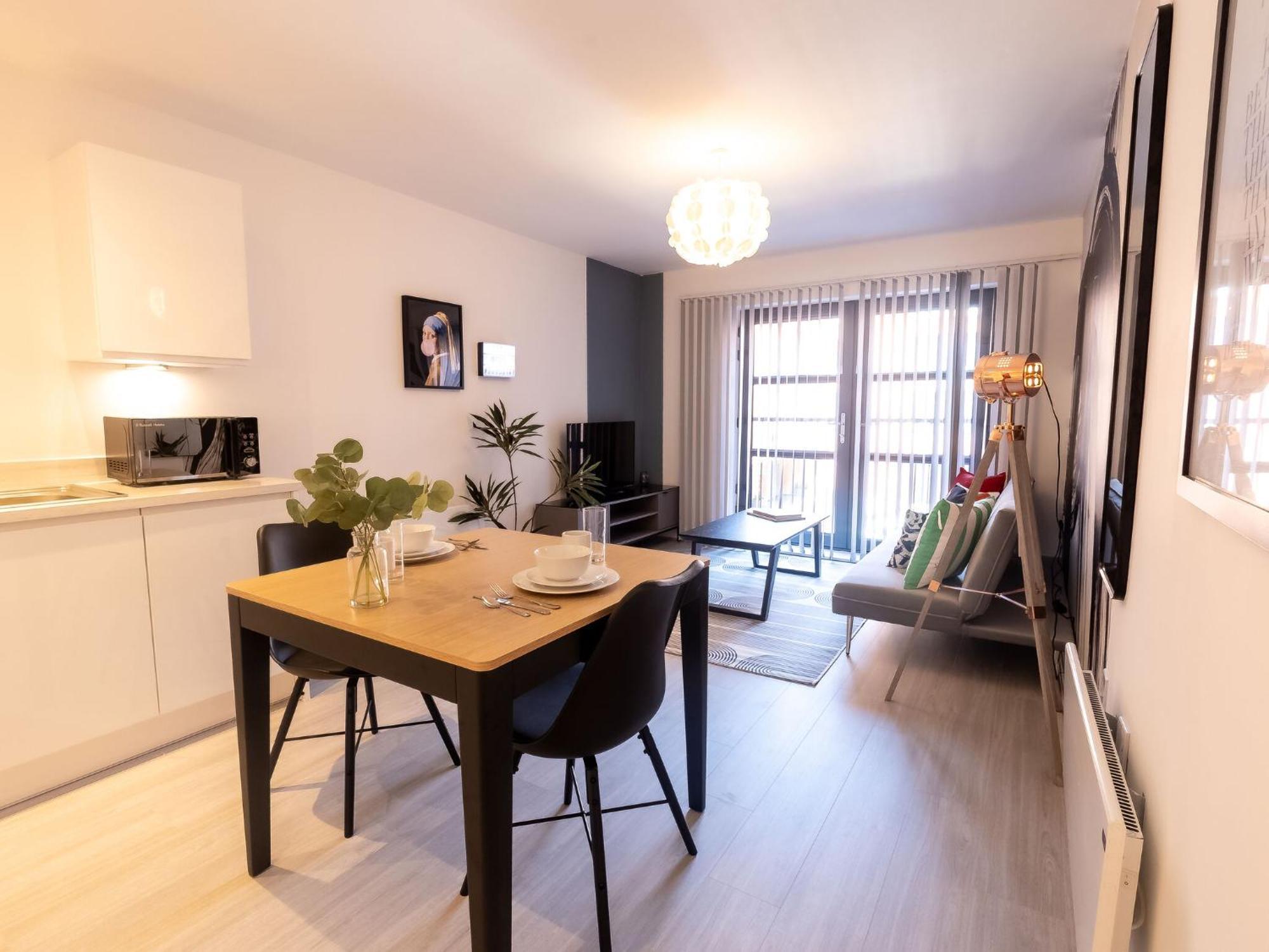 Pristine 1 And 2 Bedroom Apartments Near Business District By Belvilla Бирмингем Экстерьер фото