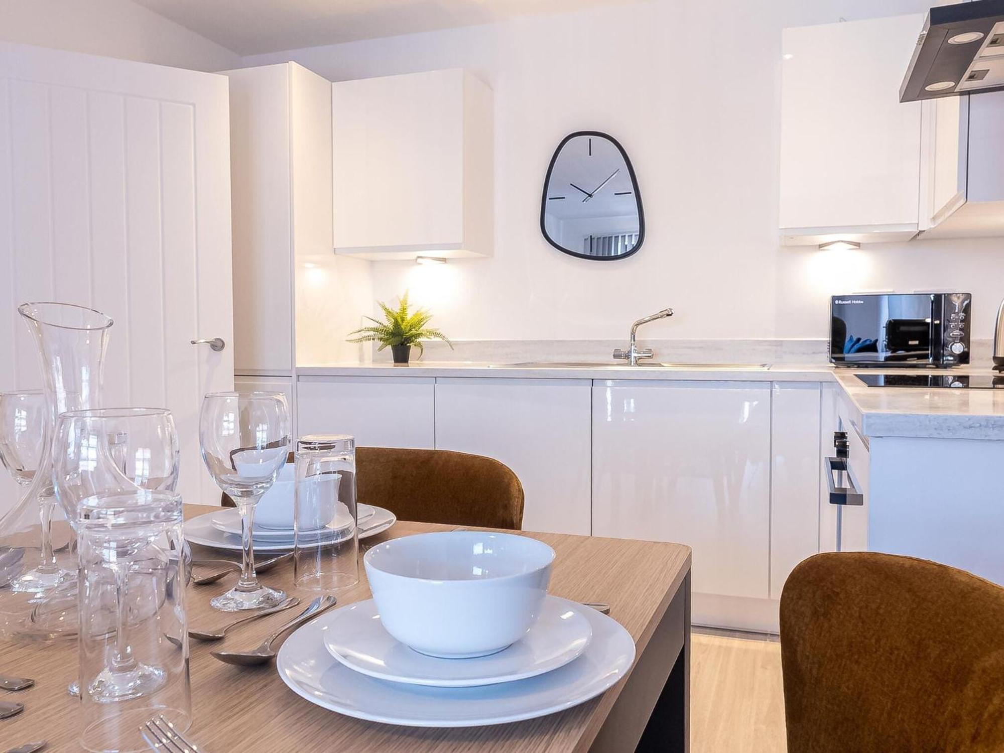 Pristine 1 And 2 Bedroom Apartments Near Business District By Belvilla Бирмингем Экстерьер фото